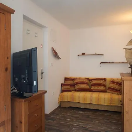 Macaklin Guest house